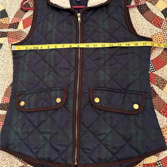 British Khaki Women's Quilted Vest - Dark Plaid - Picture 10 of 11